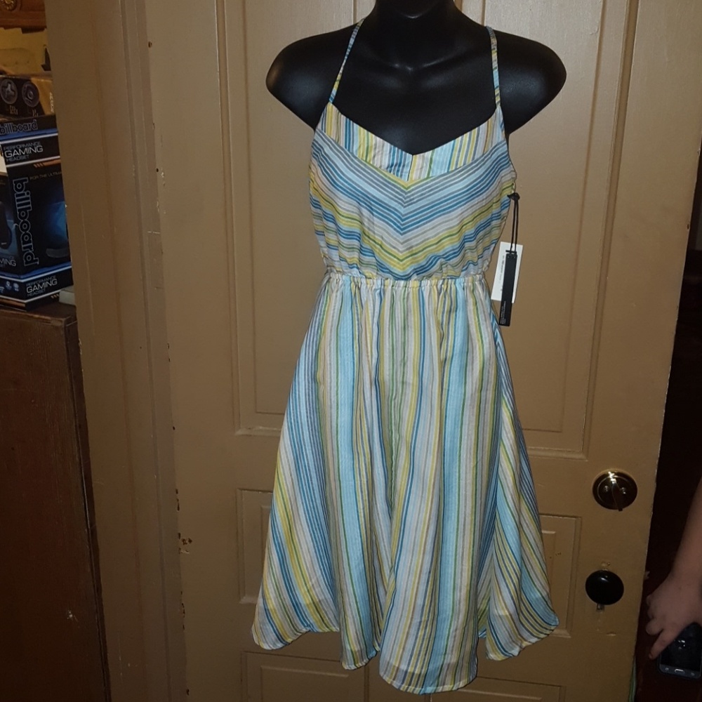 Nwt O'Neill brand Junior's size small dress